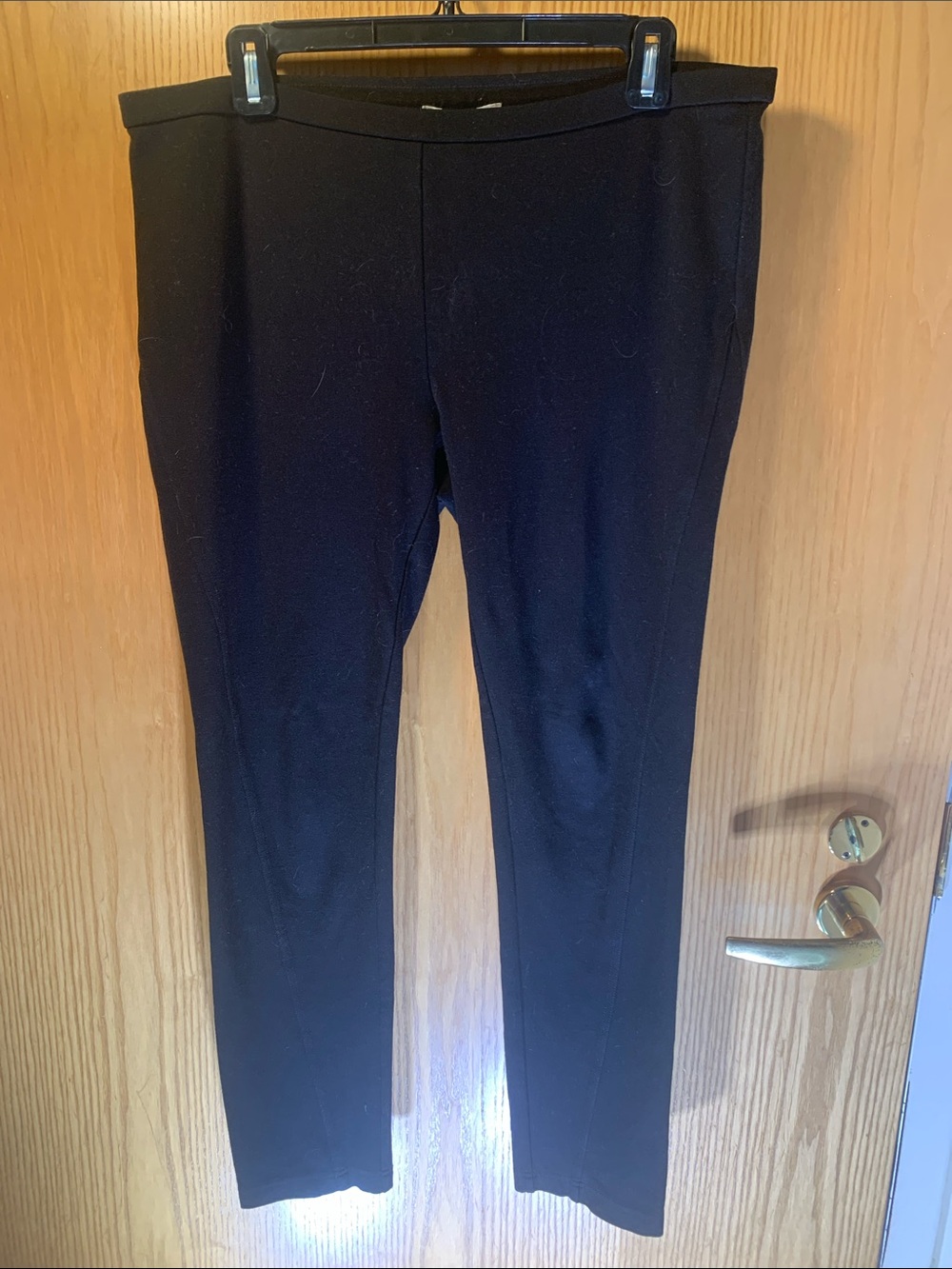 Chaus Black Slim-Fit Pant- Size L